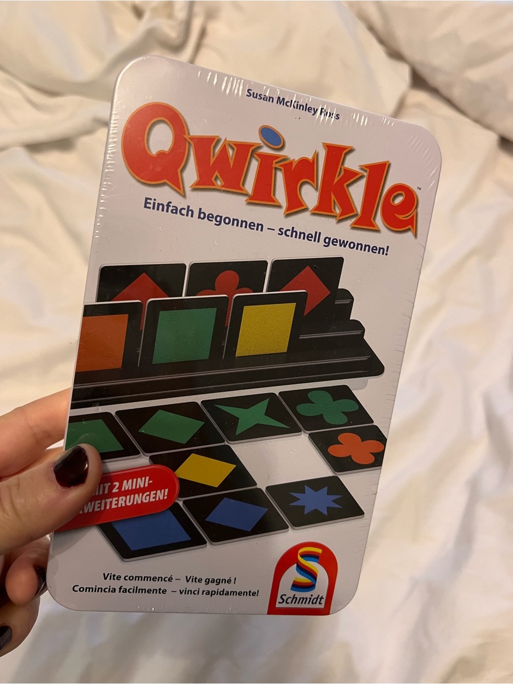 Qwirkle Travel Tin Game - Multicolor